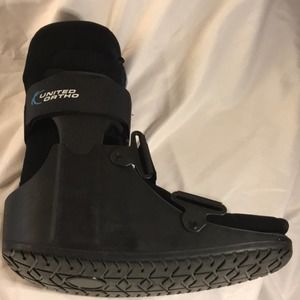 United Ortho XL Stability Orthopedic Boot